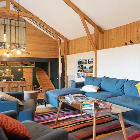 Bed & Breakfast En Ferme Traditionnelle Avec Terrasse En Haute-loire - Fr-1-582-488 *